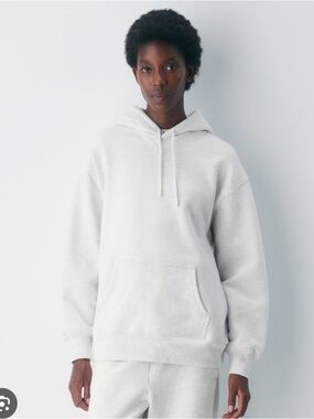 Aritzia TNA Boyfriend Hoodie Heather Cloud White Size 1